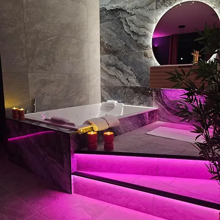 Villa Le Nid Défendu #nüit#love#luxe *